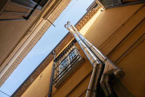 Cómo Mantener y Limpiar Canalones para Evitar Daños en el Hogar 1 Cómo Mantener y Limpiar Canalones