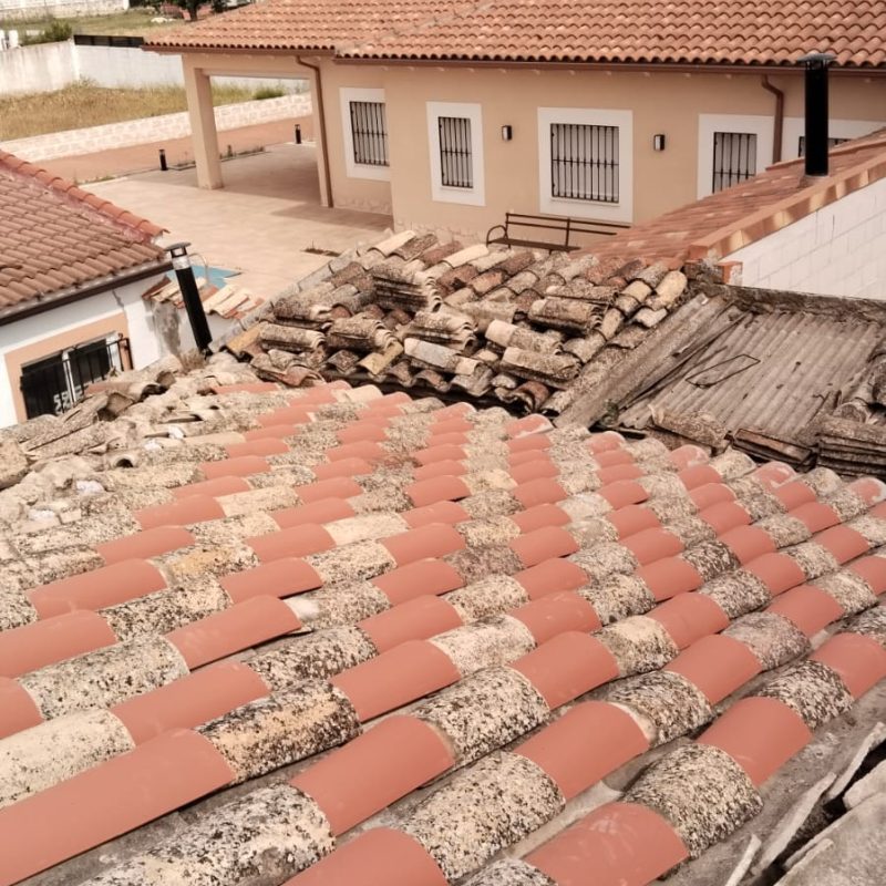 Retejado en Loranca de Tajuña con tejas nuevas instaladas